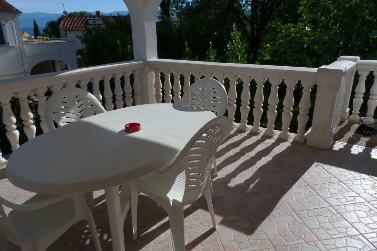Apartments Monja & Dadi, Malinska, Vantacici