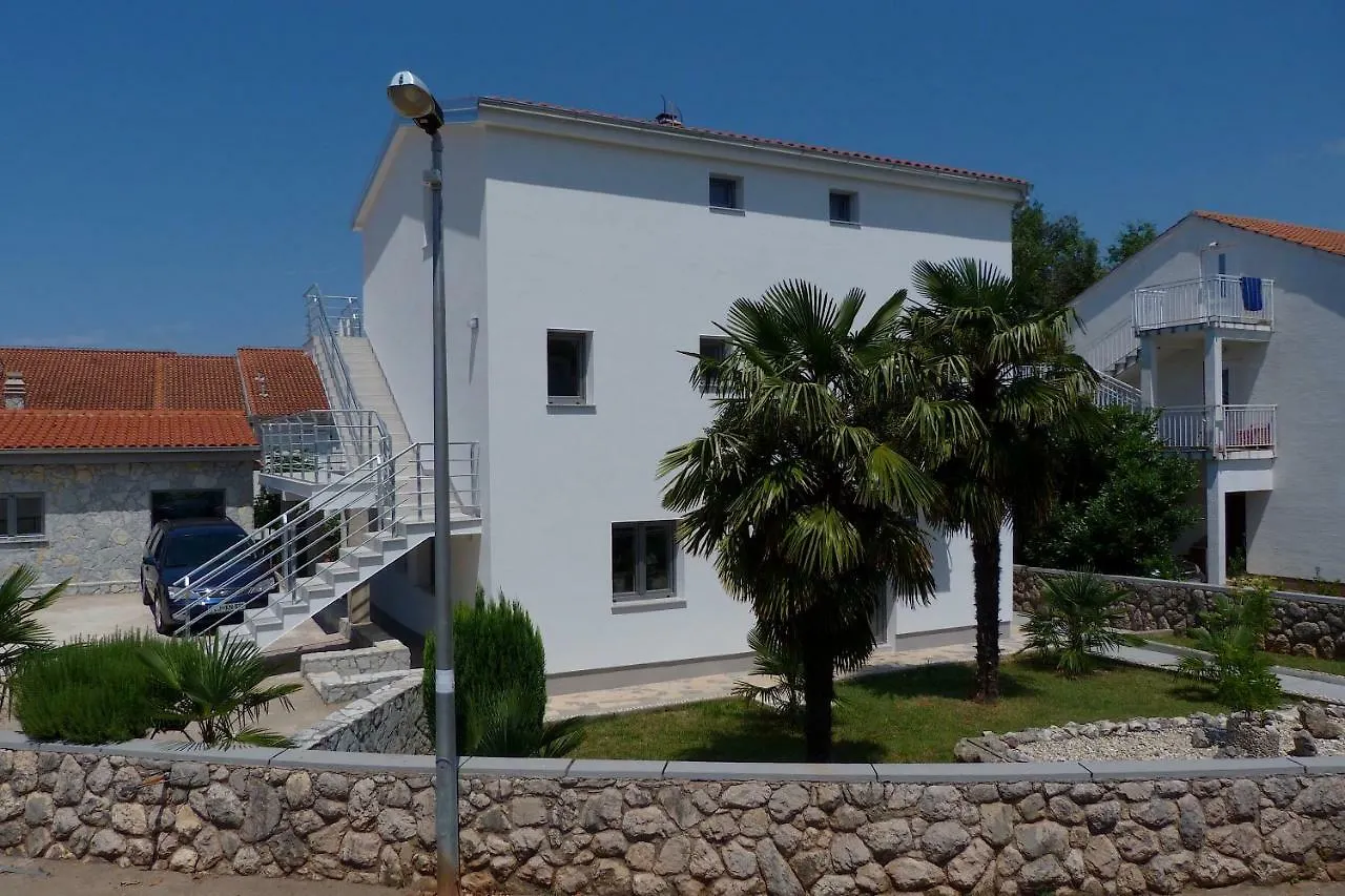 Apartments Monja & Dadi, Malinska, Vantacici