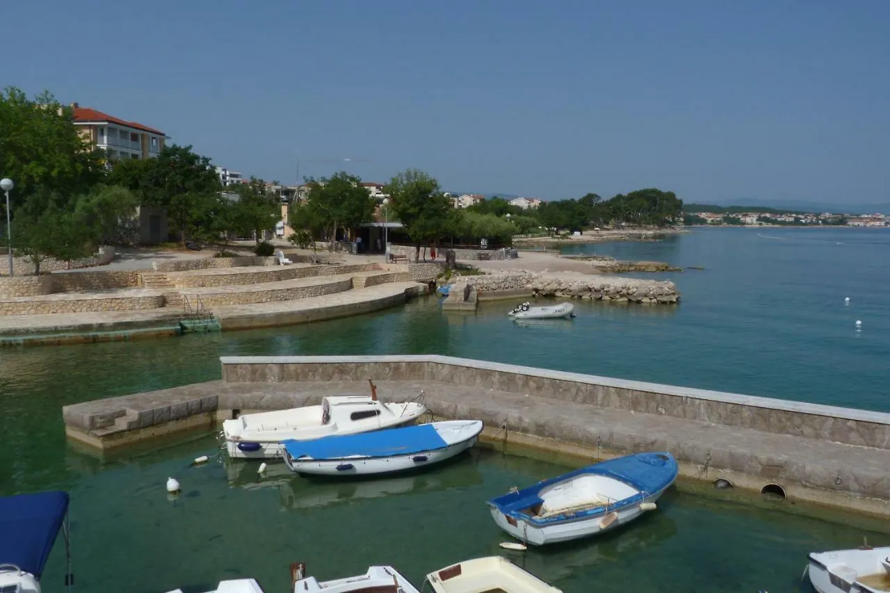 Apartments Monja & Dadi, Malinska, Vantacici
