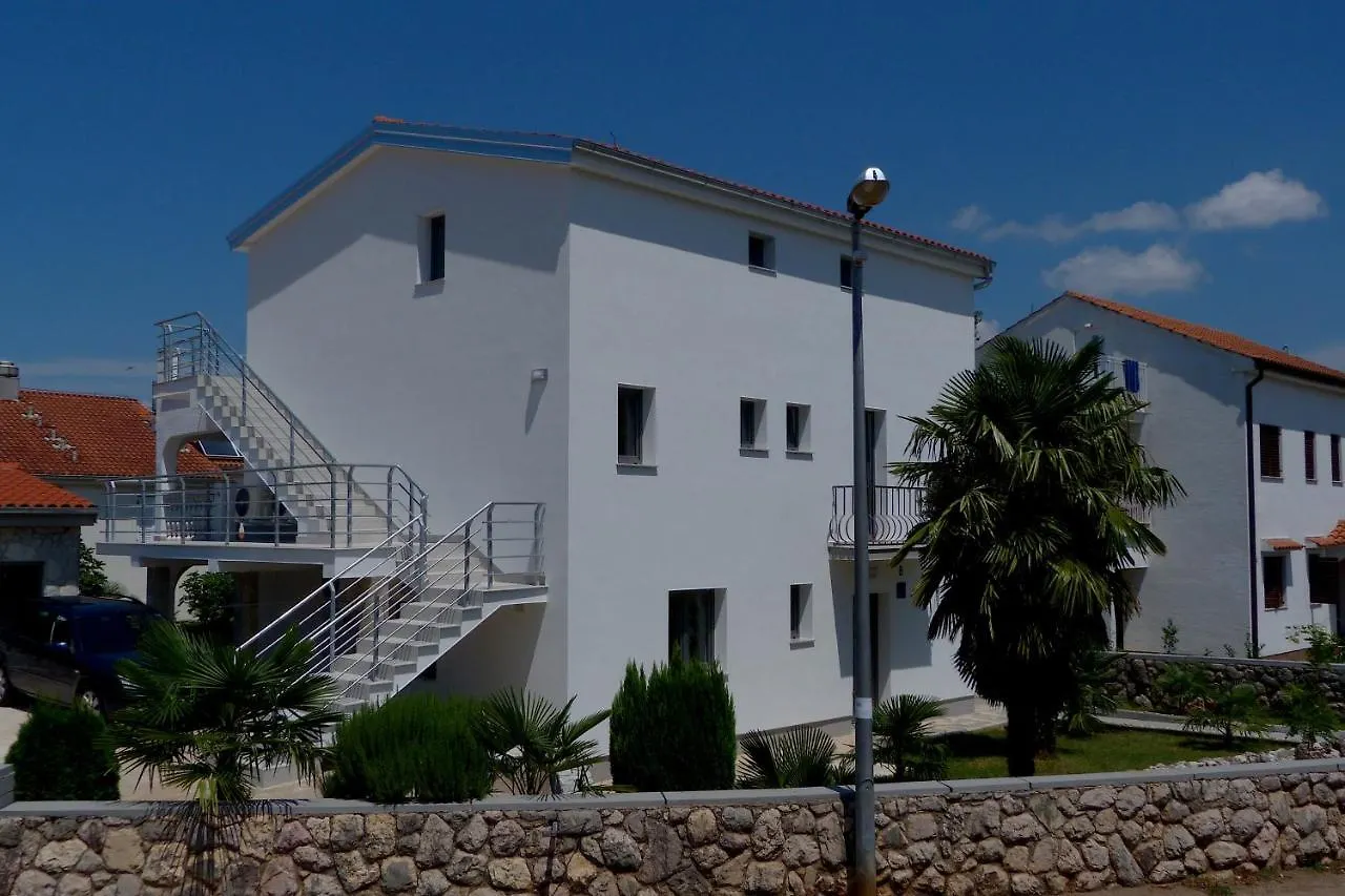 Apartments Monja & Dadi, Malinska, Vantacici