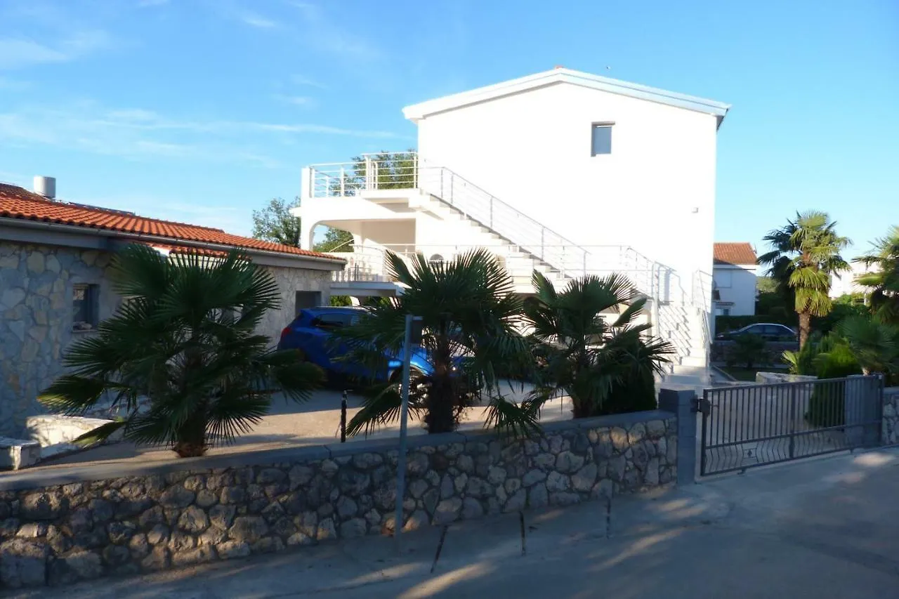 Apartments Monja & Dadi, Malinska, Vantacici 0*,  Croatia