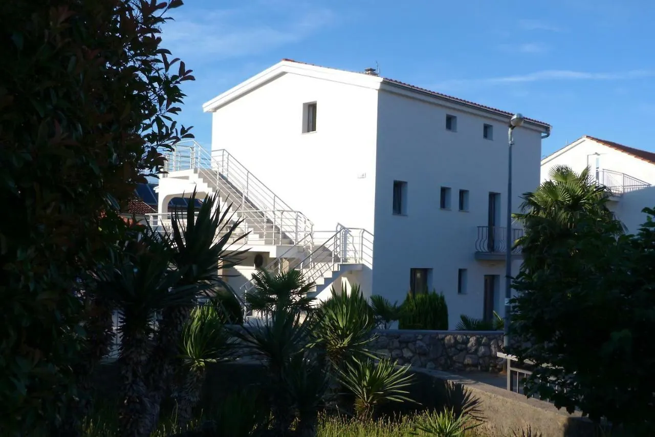 Apartments Monja & Dadi, Malinska, Vantacici